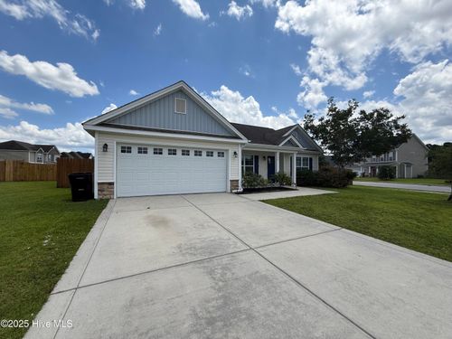 100 Stonewater Ln, Jacksonville, NC, 28546-9818 | Card Image