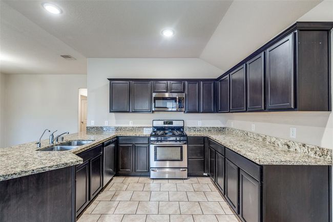 23315 Joyful Way, House other with 3 bedrooms, 2 bathrooms and 2 parking in Spring TX | Image 10