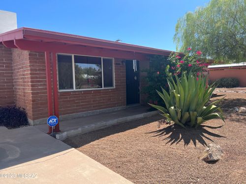 6945 E Kirkland Dr, Tucson, AZ, 85710-3610 | Card Image