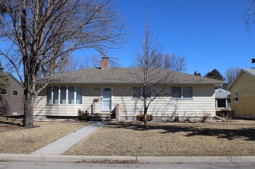 416 Maple Ave S, Thief River Falls, MN, 56701-3227 | Card Image