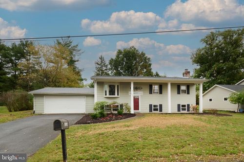 1516 Elizabeth Rd, STATE COLLEGE, PA, 16801-6931 | Card Image