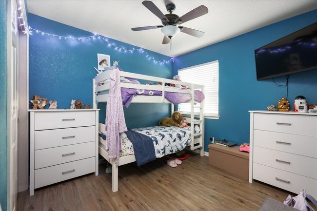 138 Talon Dr, House other with 3 bedrooms, 2 bathrooms and 4 parking in Luling TX | Image 18