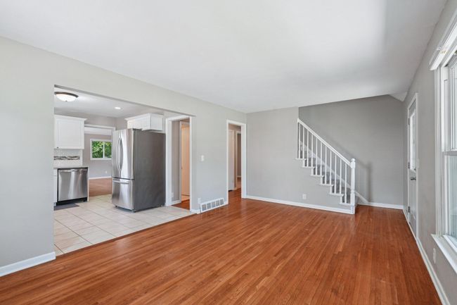13-web-or-mls-Lombardy Ln-S0107-013.jpg | Image 6