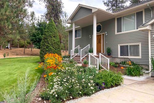 12829 W Suncrest Dr, Nine Mile Falls, WA, 99026-9307 | Card Image