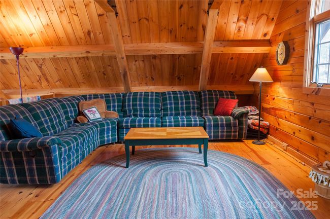 Upper Level Loft | Image 7