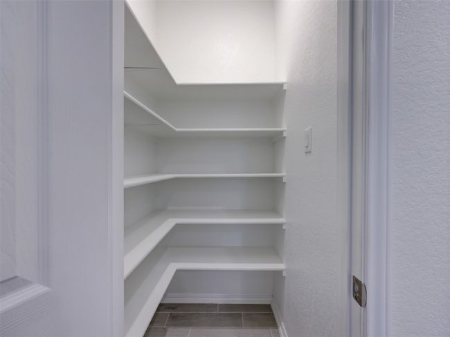 Large walk in pantry | Image 14