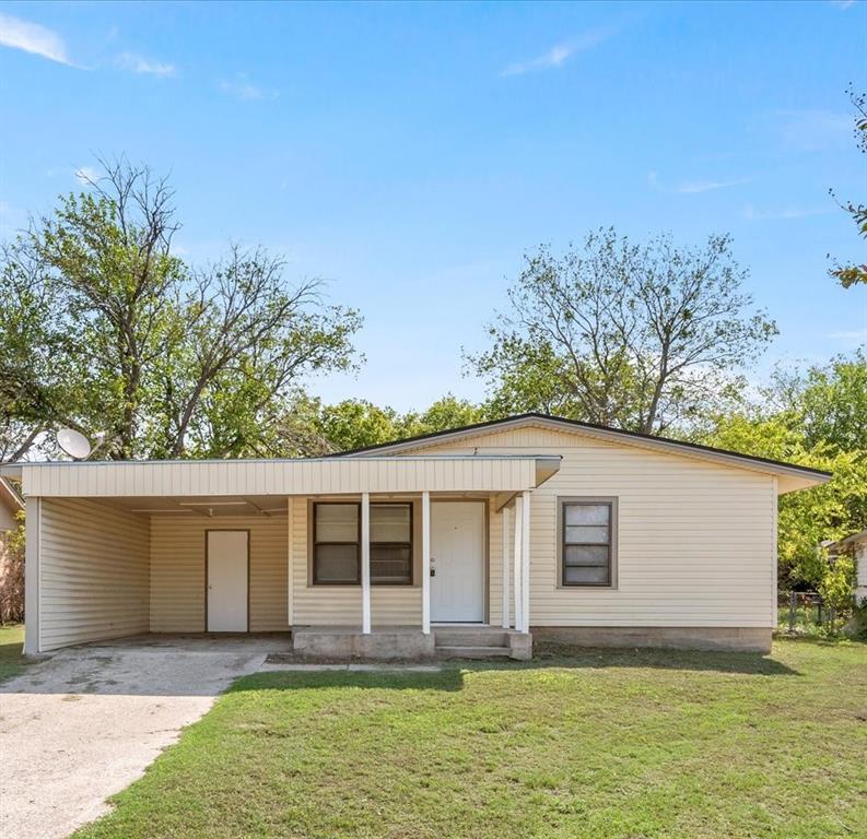 Trinity St, Decatur, TX 76234