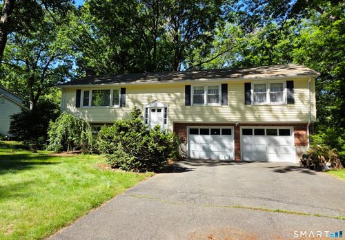 25 Sylvia Ln, Windsor, CT, 06095-2337 | Card Image
