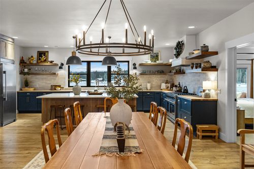 64 Wagon Wheel Rd, Whitefish, MT, 59937-8507 | Card Image