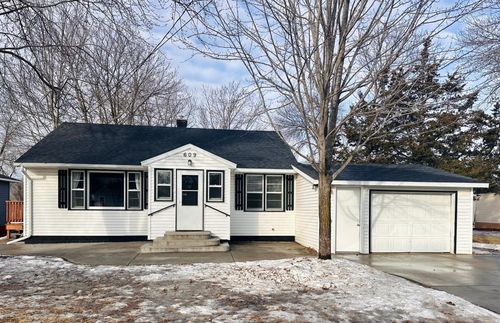 609 Martin Ave, Belgrade, MN, 56312-4624 | Card Image