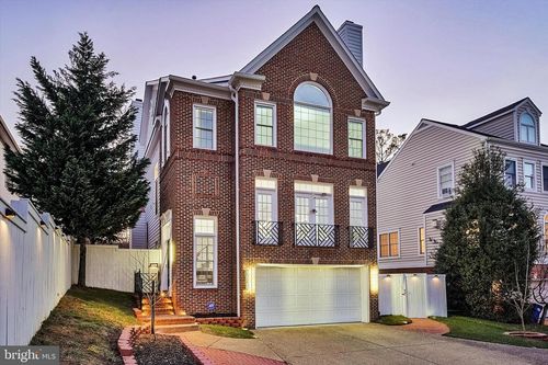1628 Great Falls St, MCLEAN, VA, 22101-5079 | Card Image