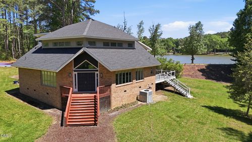 8308 Belgium Dr, Raleigh, NC, 27606-9546 | Card Image