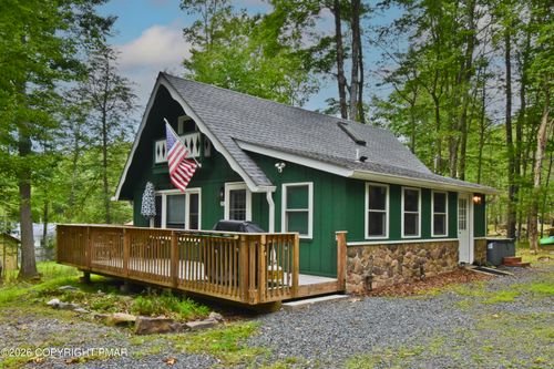 135 Netcong Cir, Pocono Lake, PA, 18347-7904 | Card Image