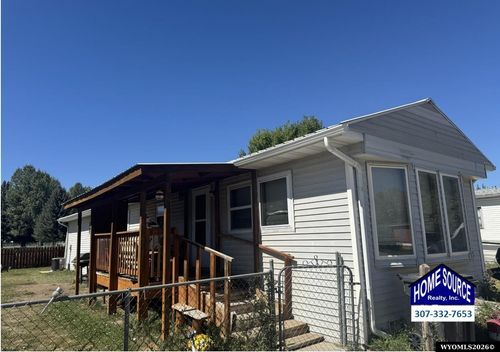 945 Riverview Dr, Lander, WY, 82520-2081 | Card Image