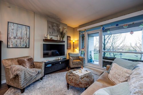 208-1616 Columbia St, Vancouver, BC, V5Y0B7 | Card Image