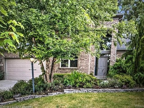 2708 Trillium Hills Dr, Commerce Twp, MI, 48382-2198 | Card Image