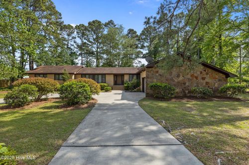 3703 Oxford Ct, Morehead City, NC, 28557-3052 | Card Image