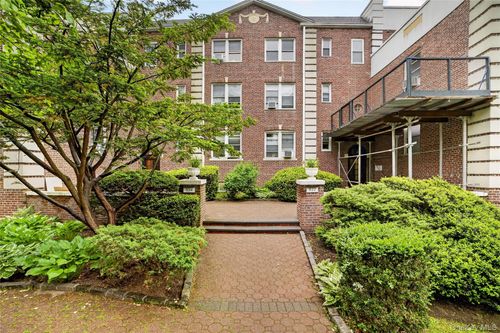 1f-824 Palmer Rd, Yonkers, NY, 10708-3318 | Card Image