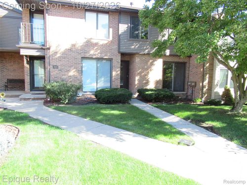 45-2500 River Road W River Road, Marysville, MI, 48040 | Card Image