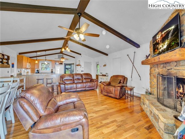 115 Hummingbird Ln, House other with 4 bedrooms, 2 bathrooms and null parking in Beech Mountain NC | Image 9
