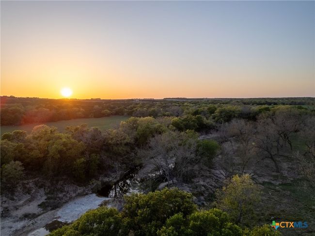 92 N Us Highway 281, Home with 3 bedrooms, 2 bathrooms and null parking in Lampasas TX | Image 12