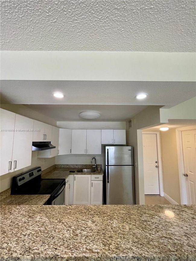 APT-3 - 251 Se 6 Th Ave, Condo with 1 bedrooms, 2 bathrooms and null parking in Pompano Beach FL | Image 8