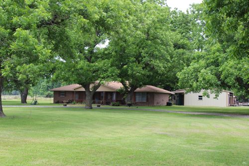 174 Lcr 472, Mexia, TX, 76667-4136 | Card Image
