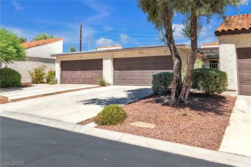 3140 Pradera Cir, Las Vegas, NV, 89121-3823 | Card Image