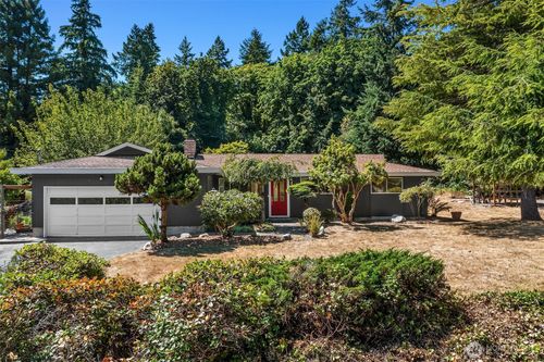 23717 107th Ave Sw, Vashon, WA, 98070-7649 | Card Image