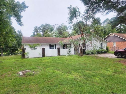 732 Sarazen Dr, Fayetteville, NC, 28303-3041 | Card Image