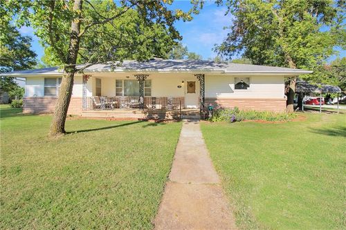 100 S Wimmer, Edna, KS, 67342-4253 | Card Image