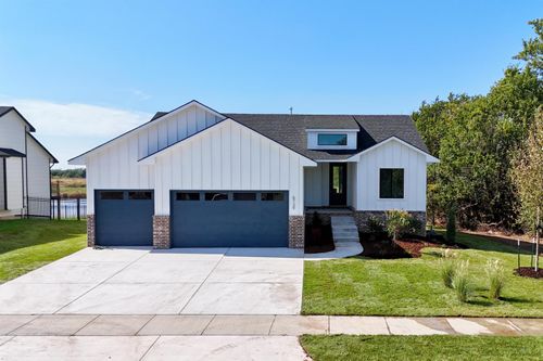 5739 N Edwards St, Wichita, KS, 67204-5383 | Card Image