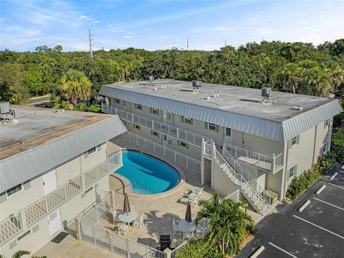 102b-900 Jasmine Ln, Vero Beach, FL, 32963-2237 | Card Image