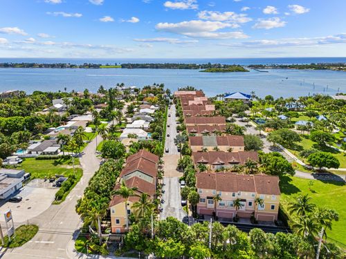 105 Harbors Way, Boynton Beach, FL, 33435-2400 | Card Image