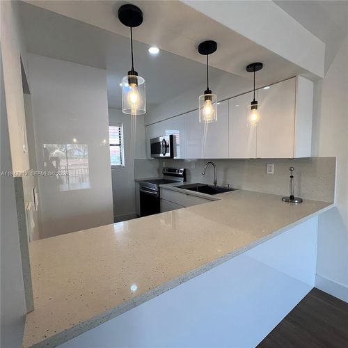 406-8425 Nw 8th St, Miami, FL, 33126-3769 | Card Image
