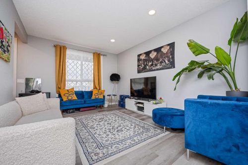 229 Belmont St Sw, Calgary, AB, T2X4W8 | Card Image