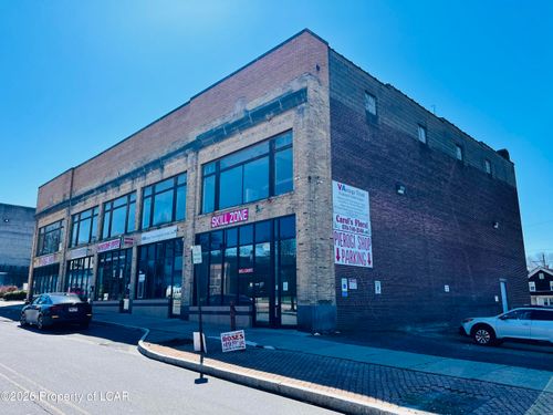 152 S Market St, Nanticoke, PA, 18634-2315 | Card Image