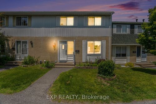 d-1520 Beaverpond Dr, Gloucester, ON, K1B3R9 | Card Image