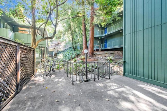 APT-301 - 2700 Le Conte Ave, Condo with 1 bedrooms, 1 bathrooms and 1 parking in Berkeley CA | Image 25