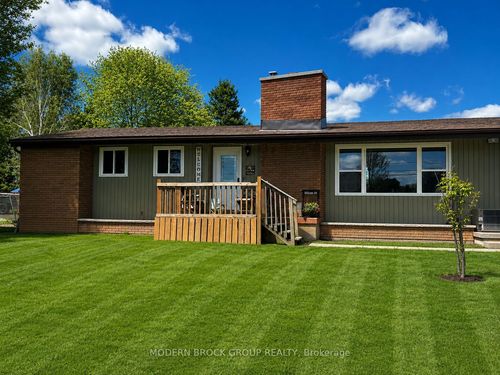 2499 Perth Rd, Glenburnie, ON, K0H1S0 | Card Image