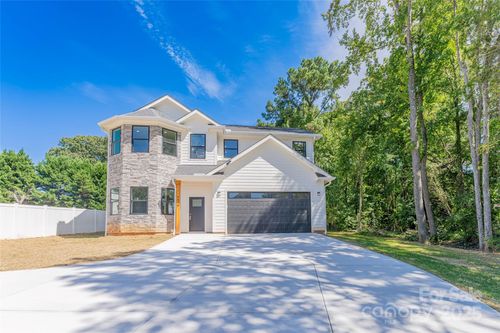 9818 Hood Rd, Charlotte, NC, 28215-7704 | Card Image