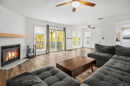 apt-1-11 Woods Brooke Ln, Yorktown Heights, NY, 10598-5165 | Card Image