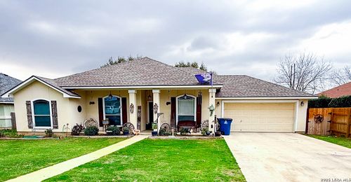 305 Yortown, Pleasanton, TX, 78064 | Card Image