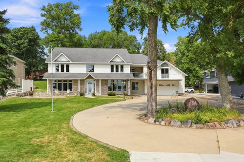 1082 W Lake Dr, Detroit Lakes, MN, 56501-4331 | Card Image