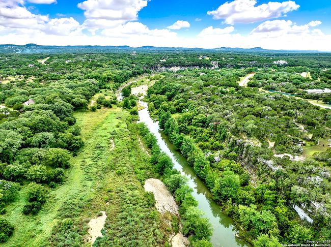 3363 English Crossing Rd, House other with 3 bedrooms, 4 bathrooms and null parking in Bandera TX | Image 50