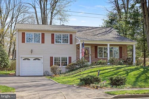 528 E Court St, DOYLESTOWN, PA, 18901-4456 | Card Image