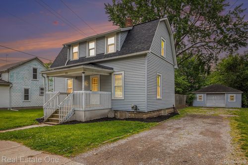 205 School St, Almont, MI, 48003-1061 | Card Image