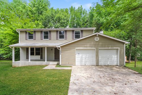 7008 Wannamaker Ln, Charlotte, NC, 28226-8322 | Card Image