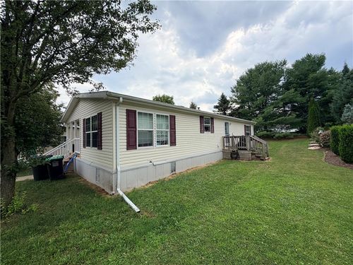 4442 Grey Wolf Ln, Orefield, PA, 18069-2169 | Card Image