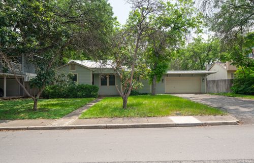 106 Brightwood Pl, San Antonio, TX, 78209-3313 | Card Image